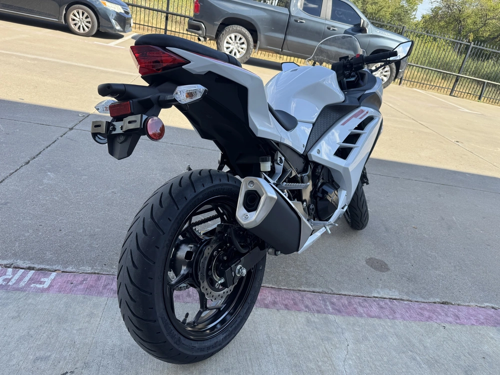 2026 Kawasaki Ninja 300 Abs