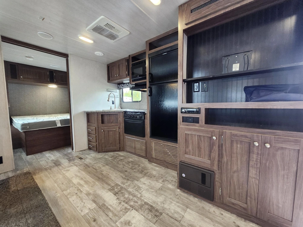 Heartland Rv Pioneer 271 Rb 2018