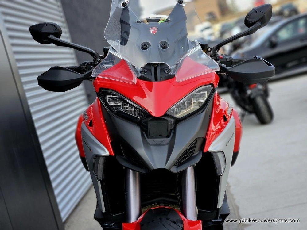 2024 Ducati Multistrada V4 S Travel & Radar Red