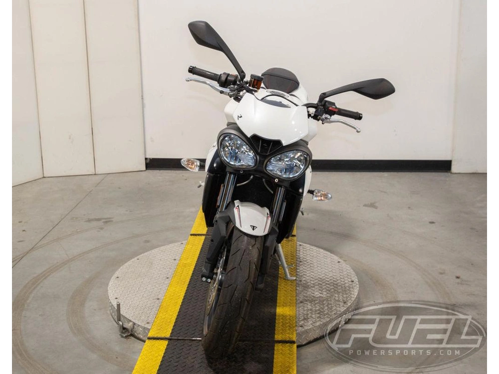 2018 Triumph Street Triple R - Low Crystal White Metallic alt