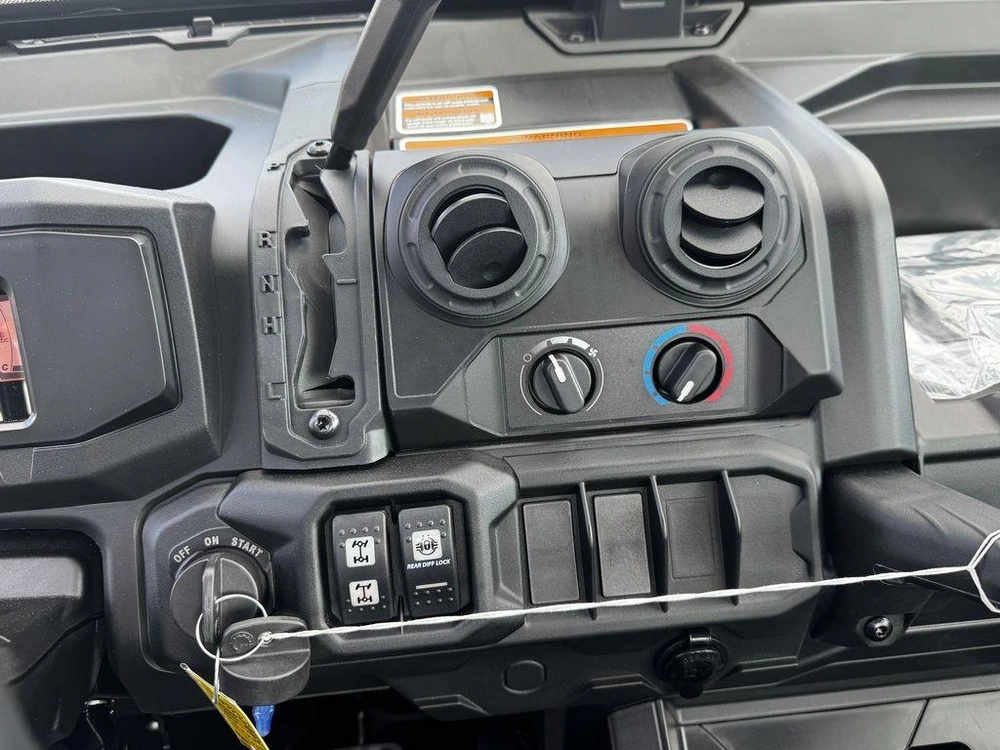 2026 Can-am Defender Dps Cab Hd9 Compass Green