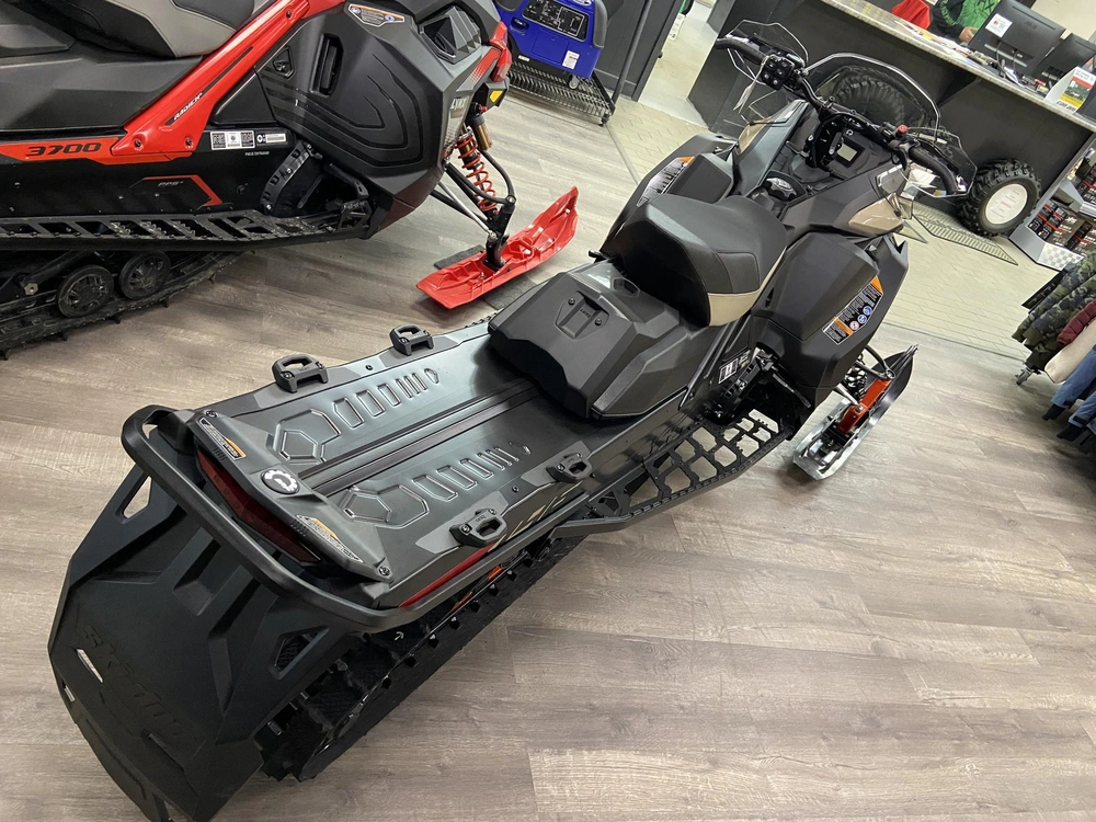 2027 Ski-doo Backcountry Adr (43") 850 E-tec alt