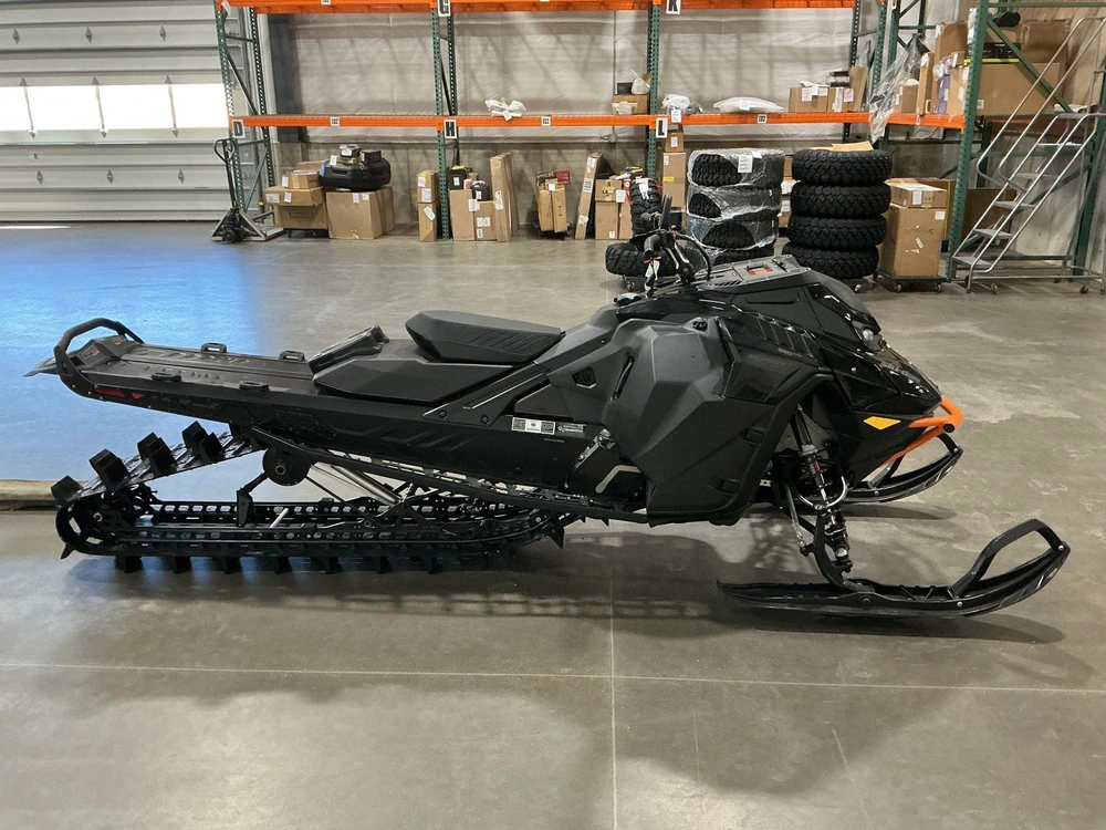 2025 Ski-doo Summit Edge 165 850