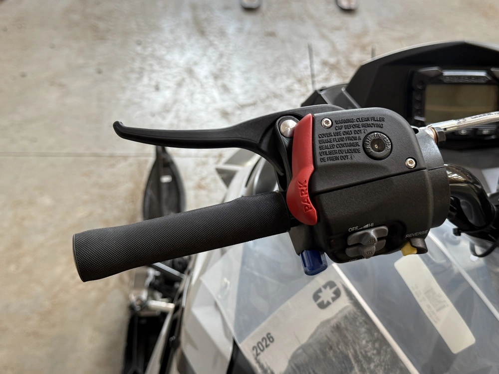 2026 Polaris 550 Voyageur Lxt Es