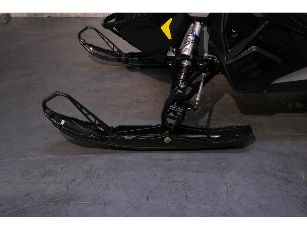 Polaris 9r Indy Xcr 137 Snowcheck (exclusif) 2027