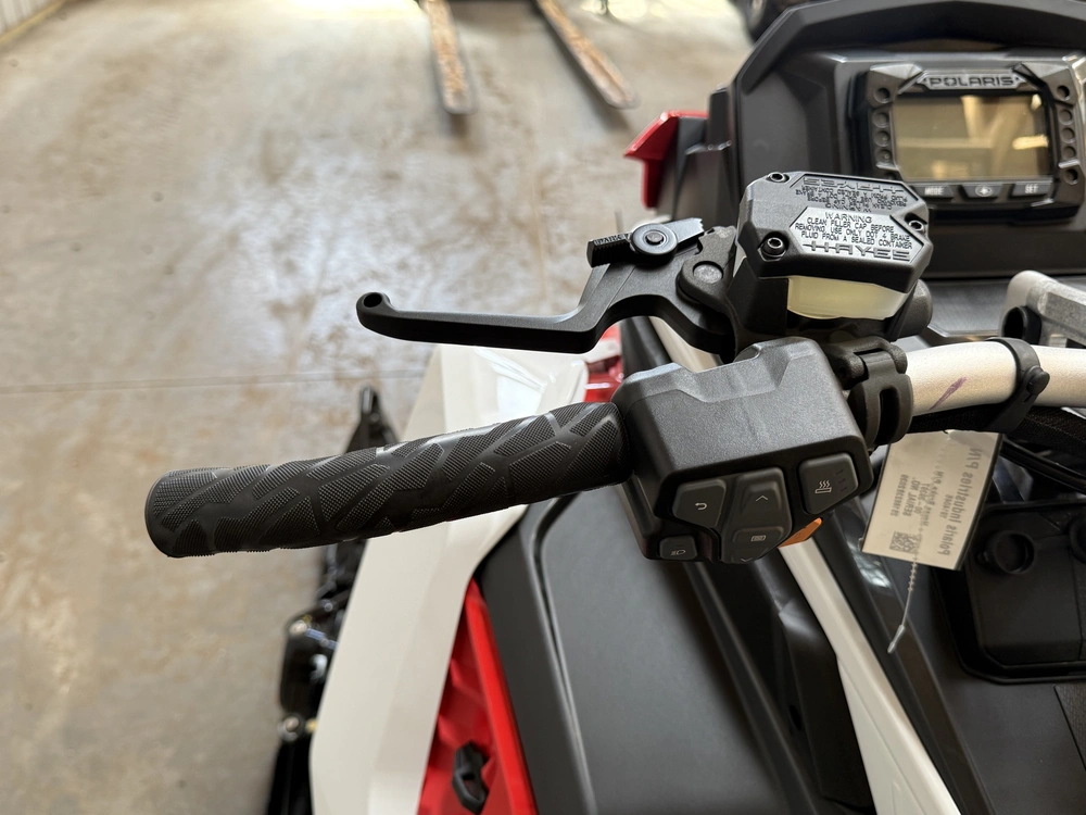 2027 Polaris 650 Switchback Xc 146 1.6 Cobra