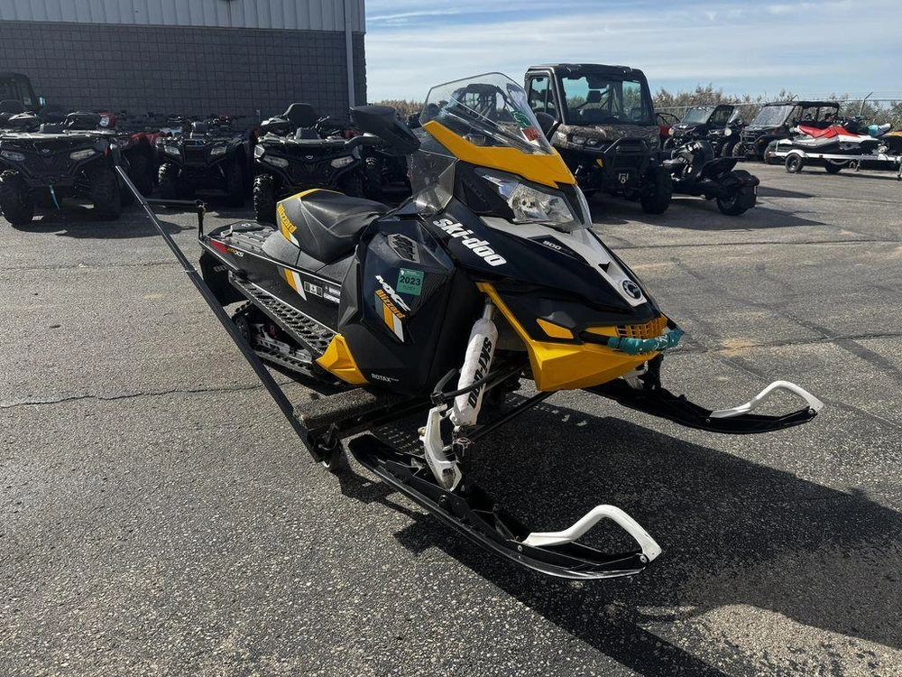 2017 Ski-doo Mxz® Blizzard Rotax® 900 Ace Ice Ripper Xt 1.25 Rev-xs