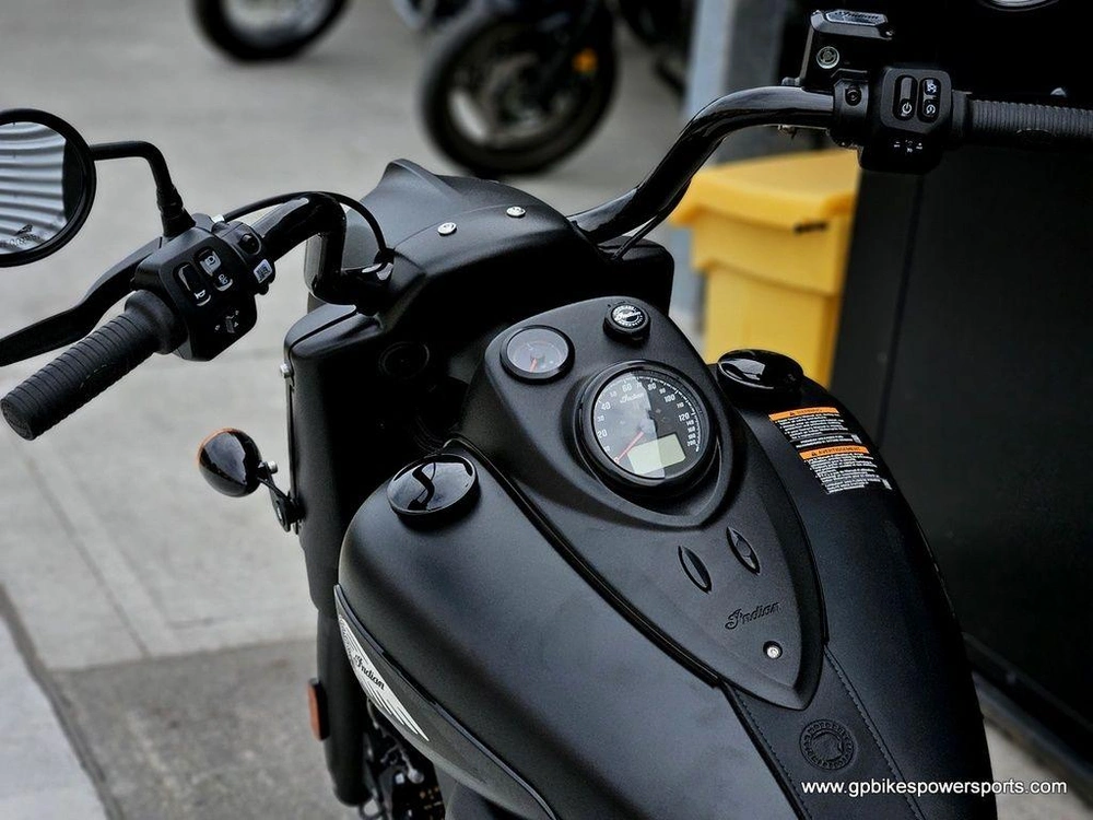 2026 Indian Motorcycle Springfield ® Dark Horse® Black Smoke