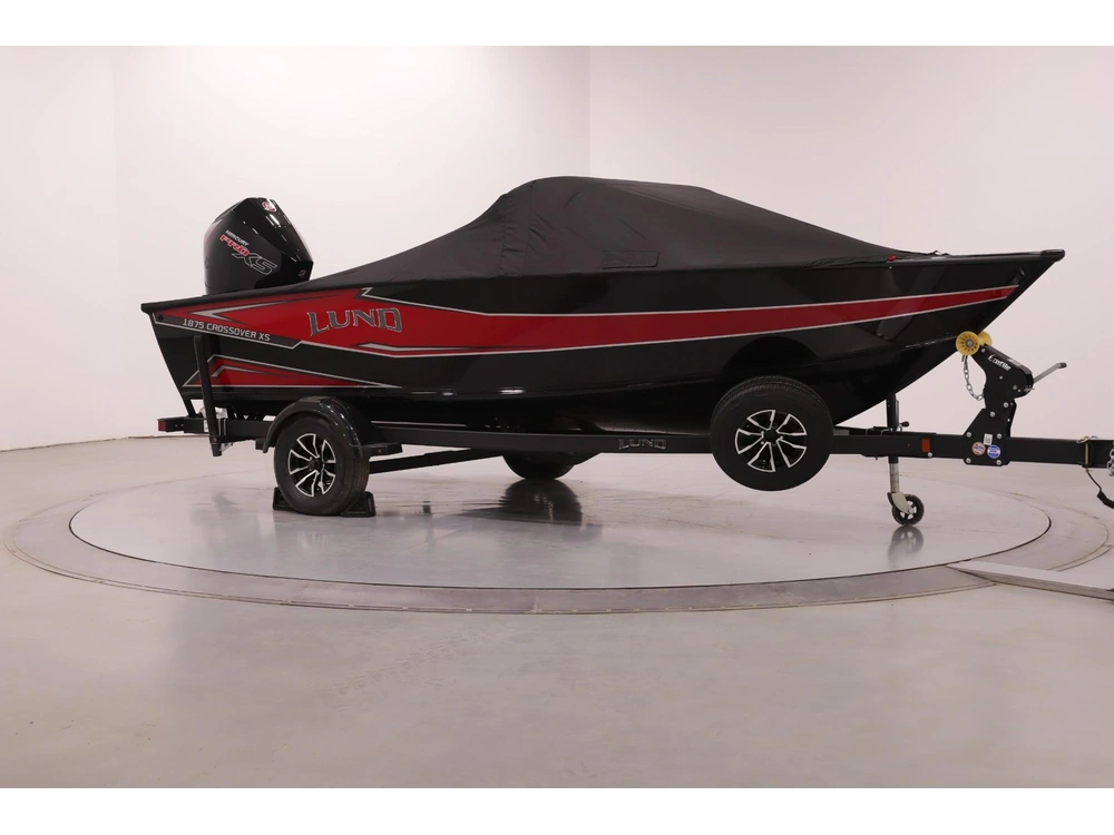 2026 Lund Boat Co 1875 Crossover Xs alt