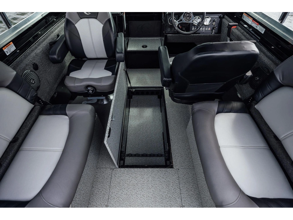 2027 Crestliner 2050 Commander Hard Top alt