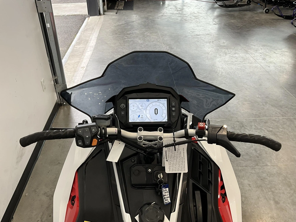 2027 Polaris 850 Indy Xc 137 alt