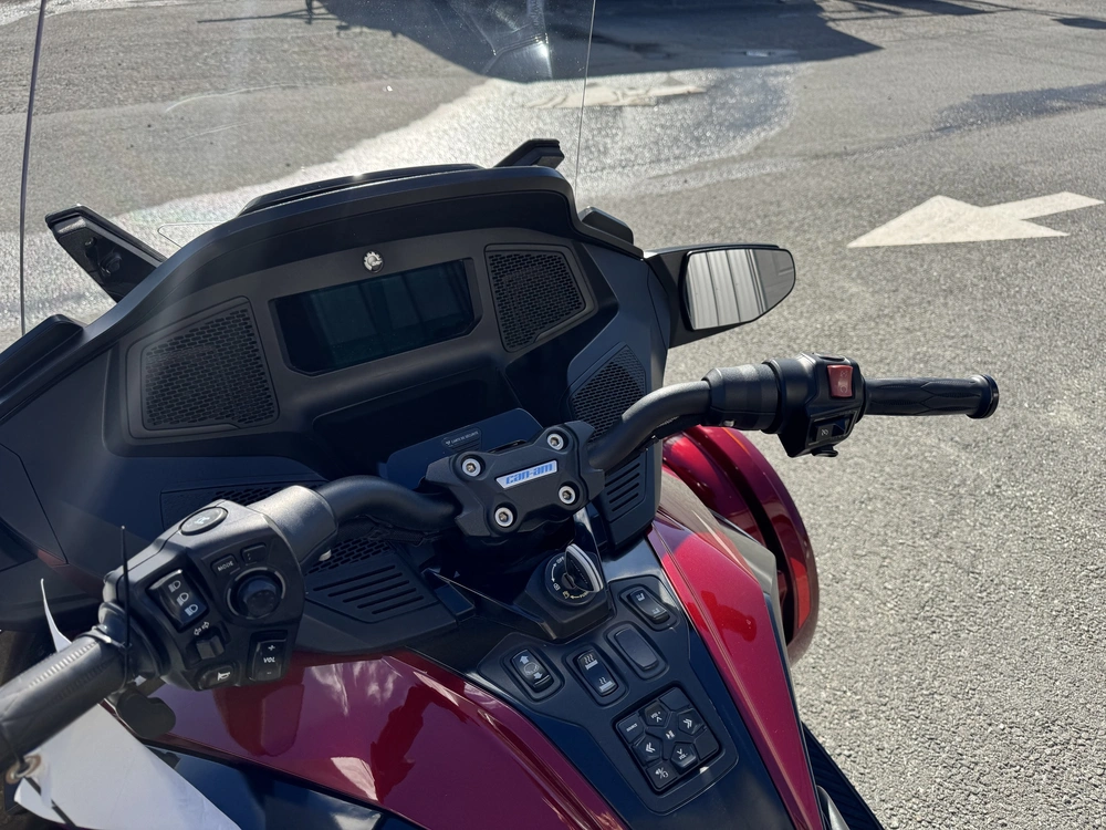 Can-am Rt Limited 2021 alt