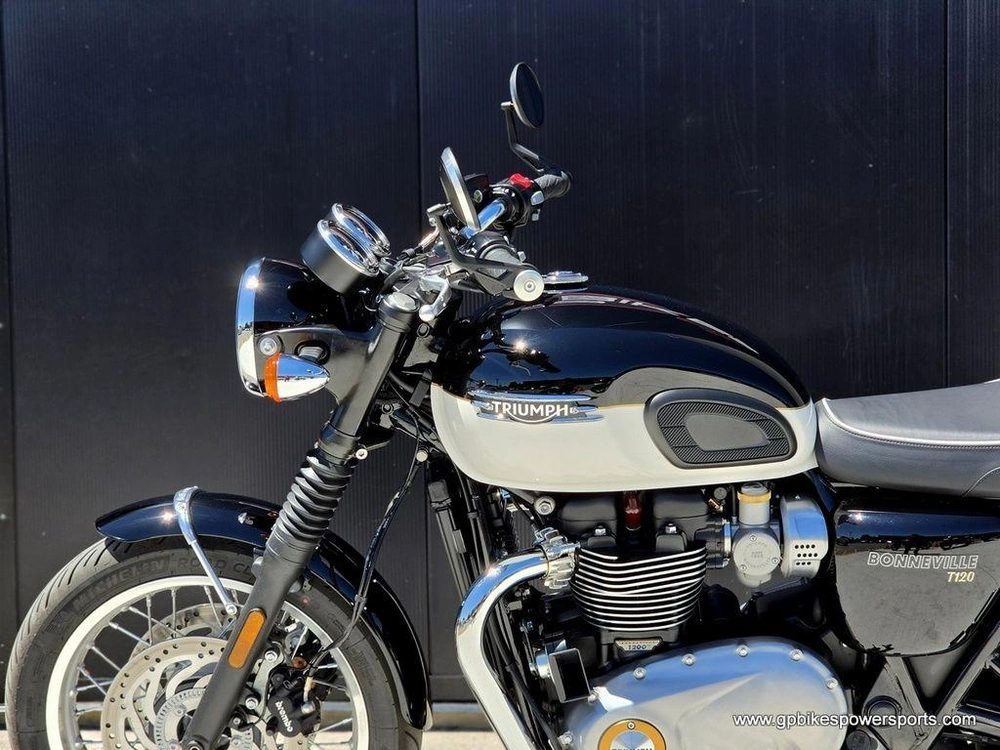 2024 Triumph Bonneville T120 Jet Black/fusion White