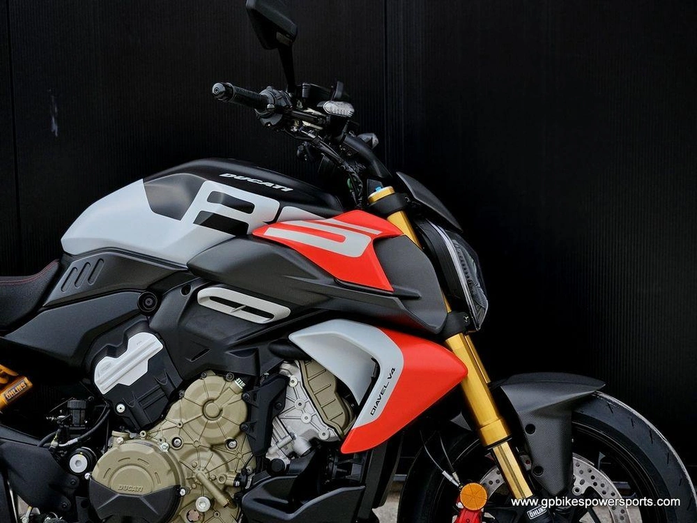 2026 Ducati Diavel V4 Rs Livery