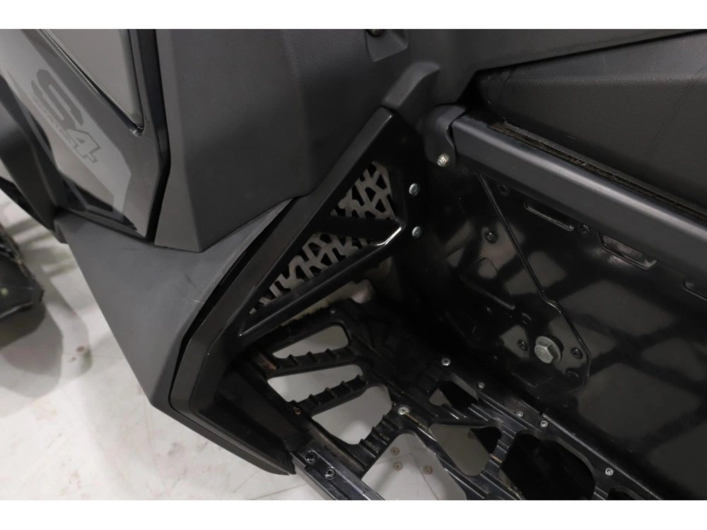 2024 Polaris Prostar S4 Indy Adventure 137 alt