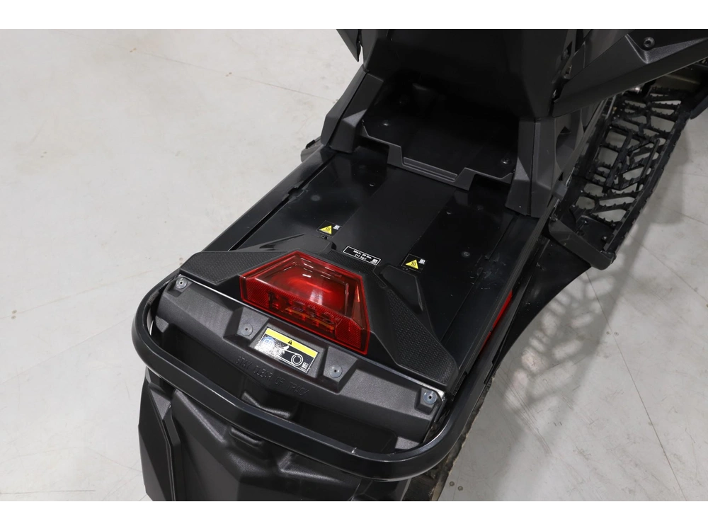 2024 Polaris 650 Indy Adventure 137 alt