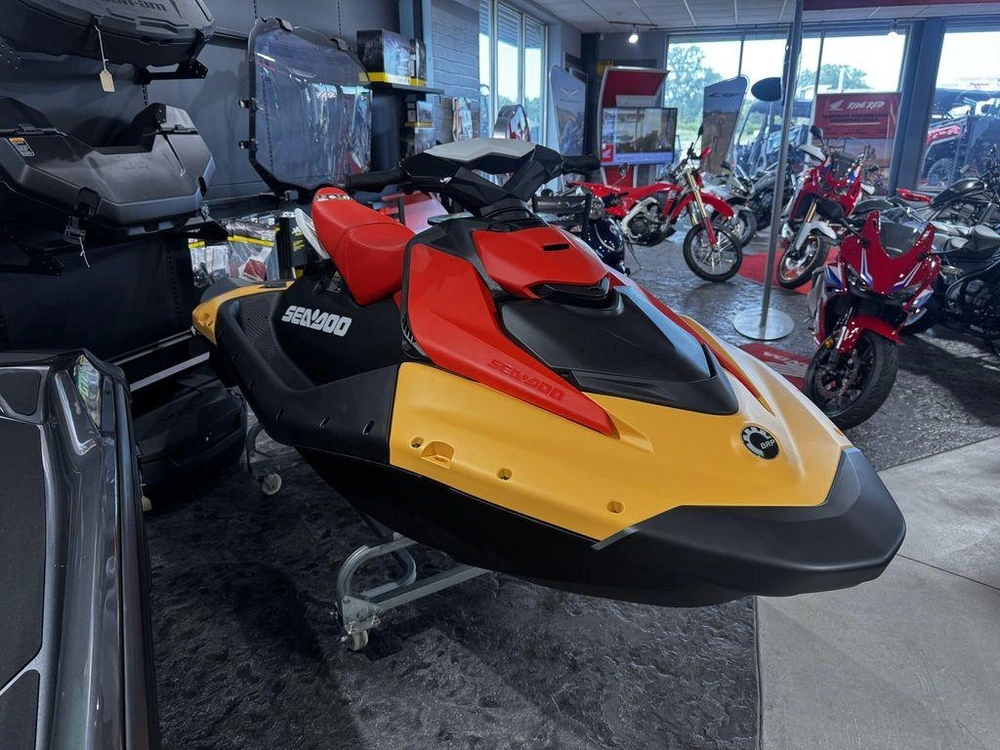 2025 Sea-doo Spark™ For 3 Rotax® 900 Ace™ - 90 Conv With Ibr