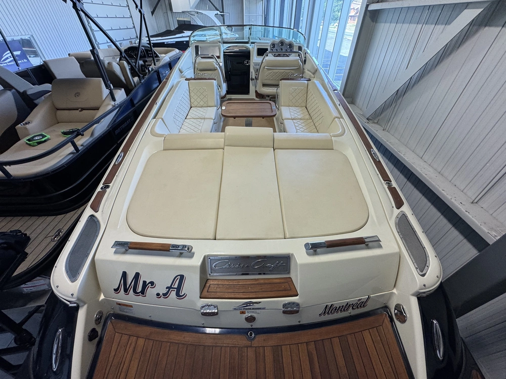 2017 Chris-craft 28 Corsair