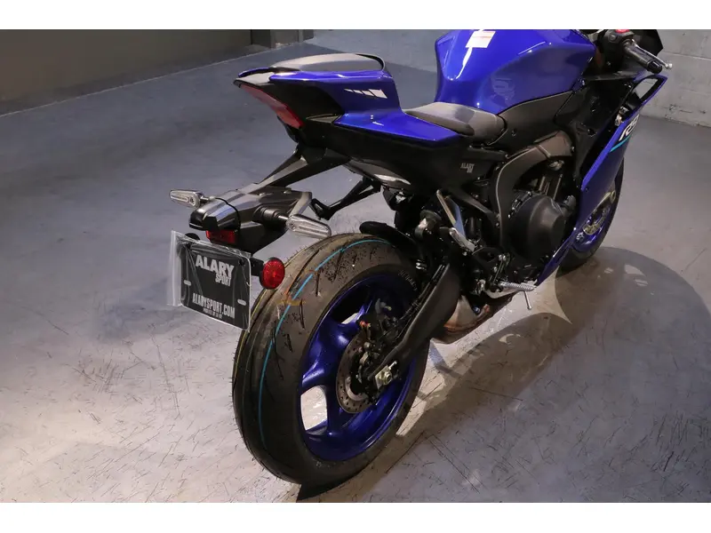 2027 Yamaha YZF-R9
