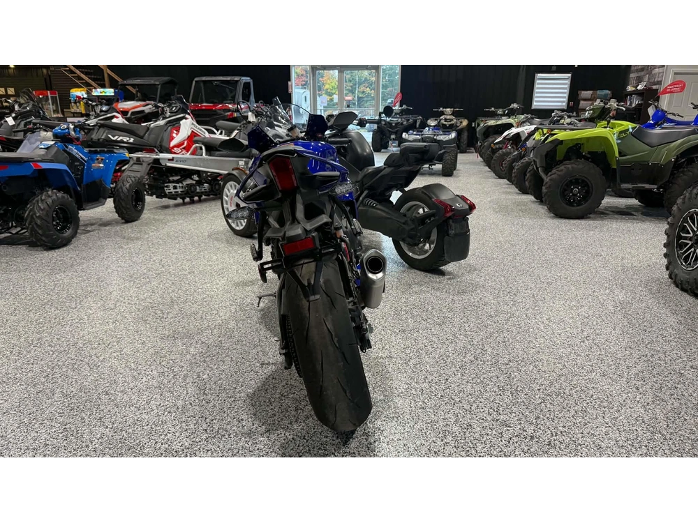 2026 Yamaha Yzr-r1 alt