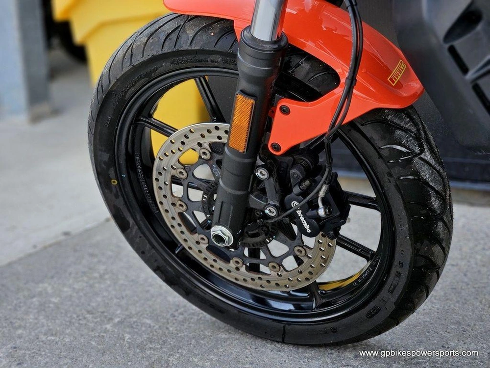 2016 Ducati Scrambler Sixty2 Atomic Tangerine