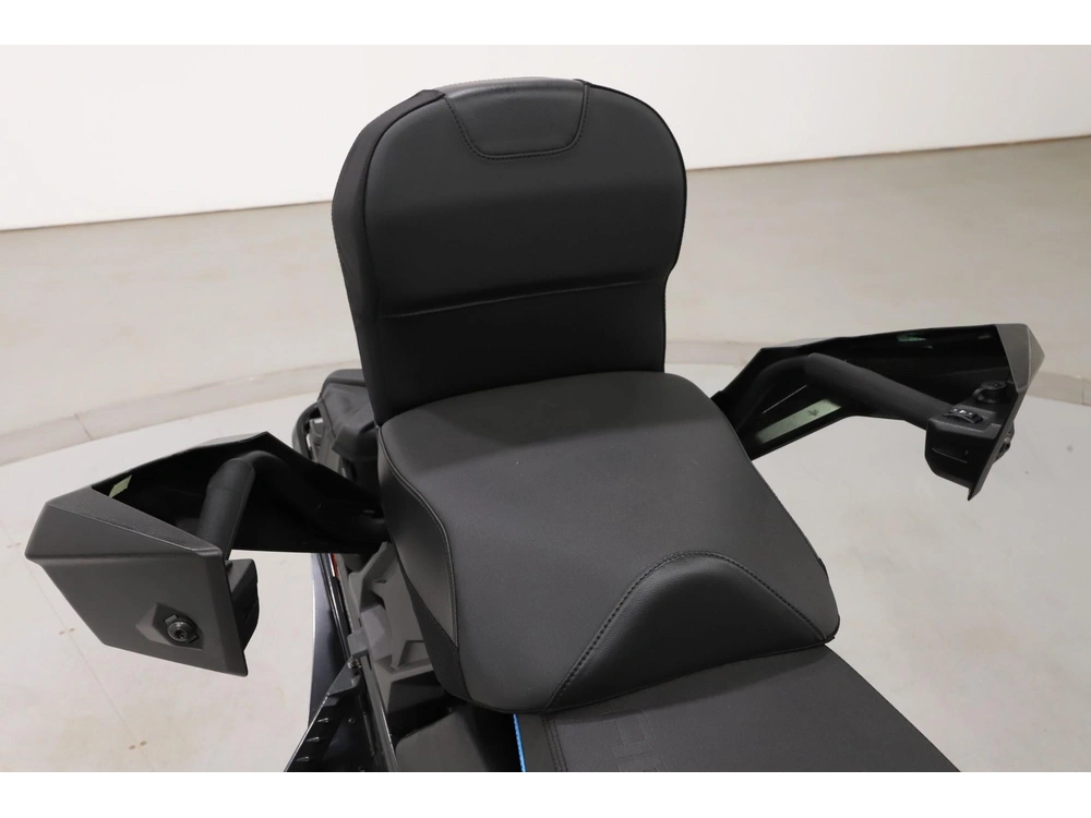 2024 Polaris 650 Indy Adventure 137 - Only 7 Miles alt