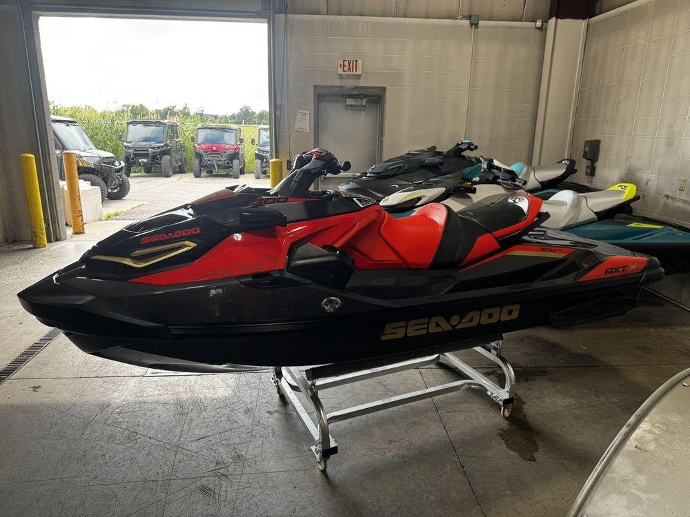 2020 Sea-doo Rxt®-x® 300 Ibr & Sound System Eclipse Black And Lava Red