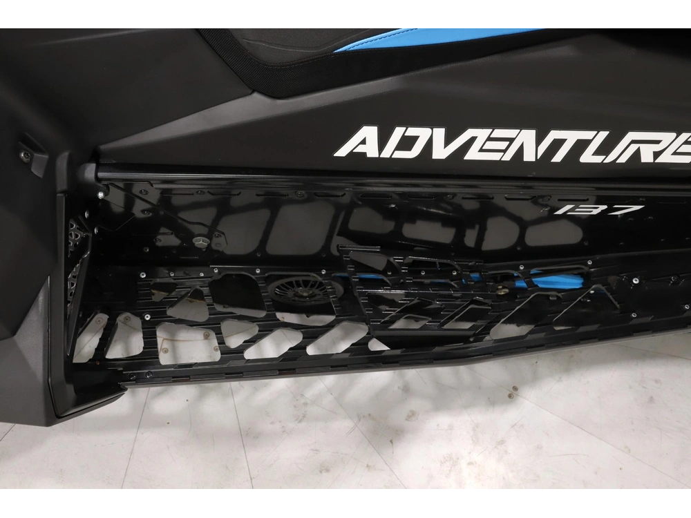 2024 Polaris 650 Indy Adventure 137 - Only 7 Miles alt