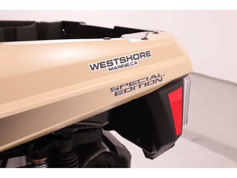 2023 Yamaha Wolverine Rmax2 1000 alt
