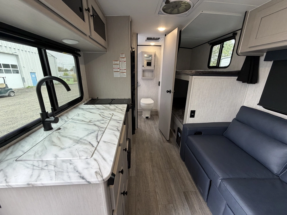 Coachmen Apex Nano 184bh 2026