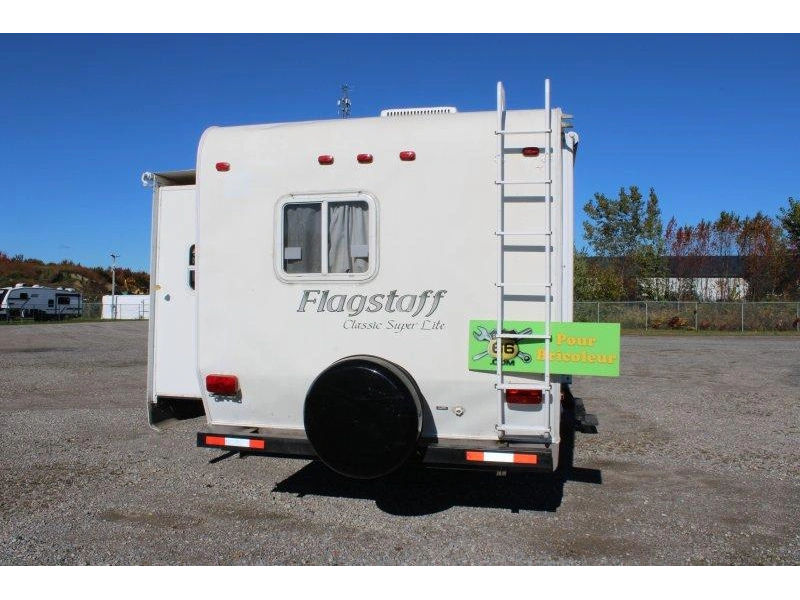 2009 Forest River Flagstaff 8528bhss alt