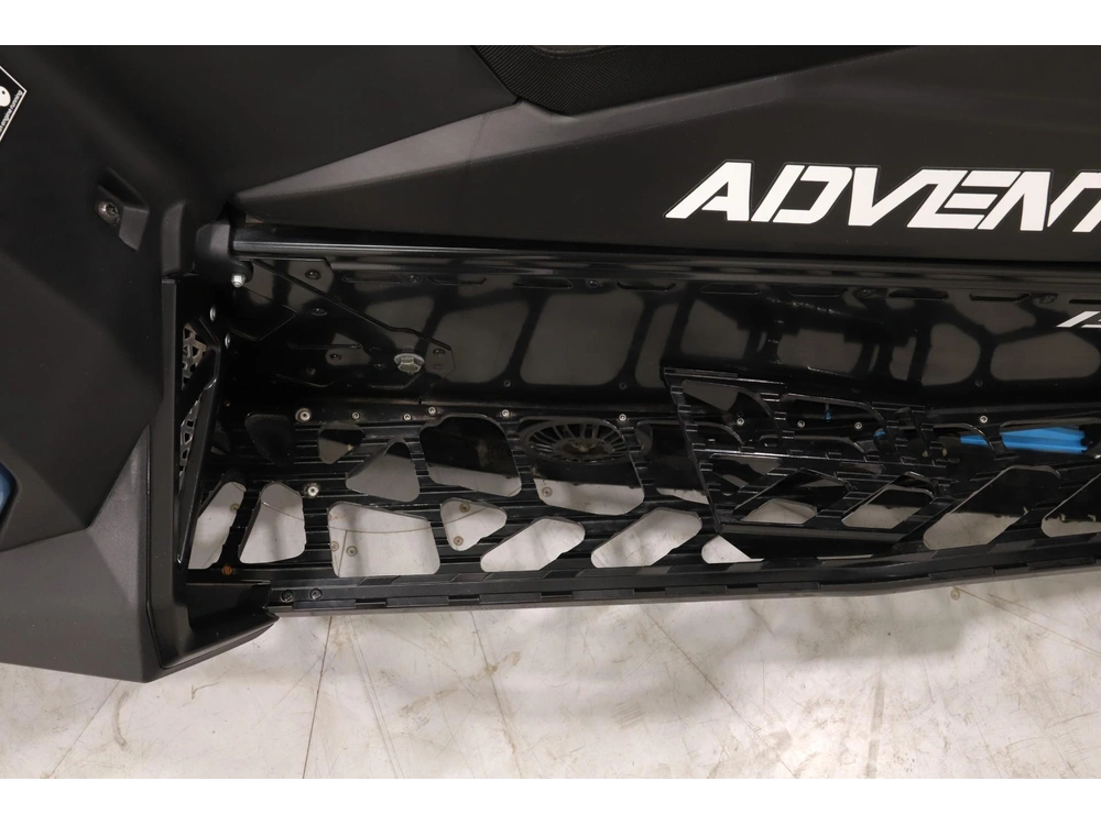 2024 Polaris 650 Indy Adventure 137 alt