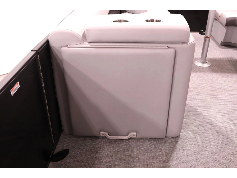 2024 Other 26l Stern Radius Top Deck With Slide alt