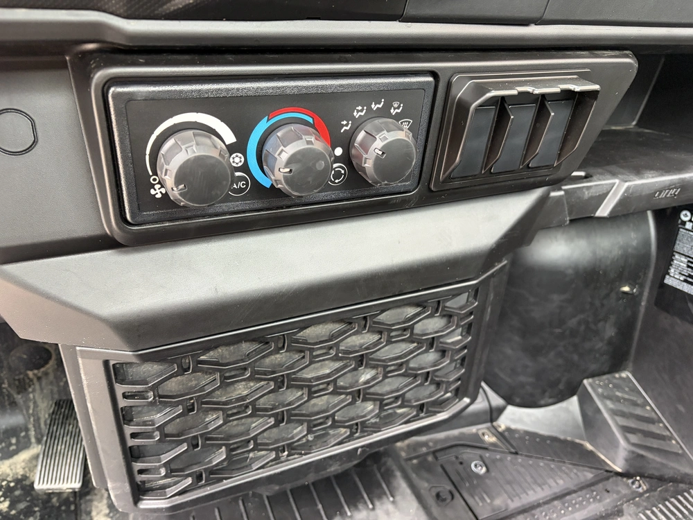 Can-am Defender Cab Xt Hd11 2026 alt