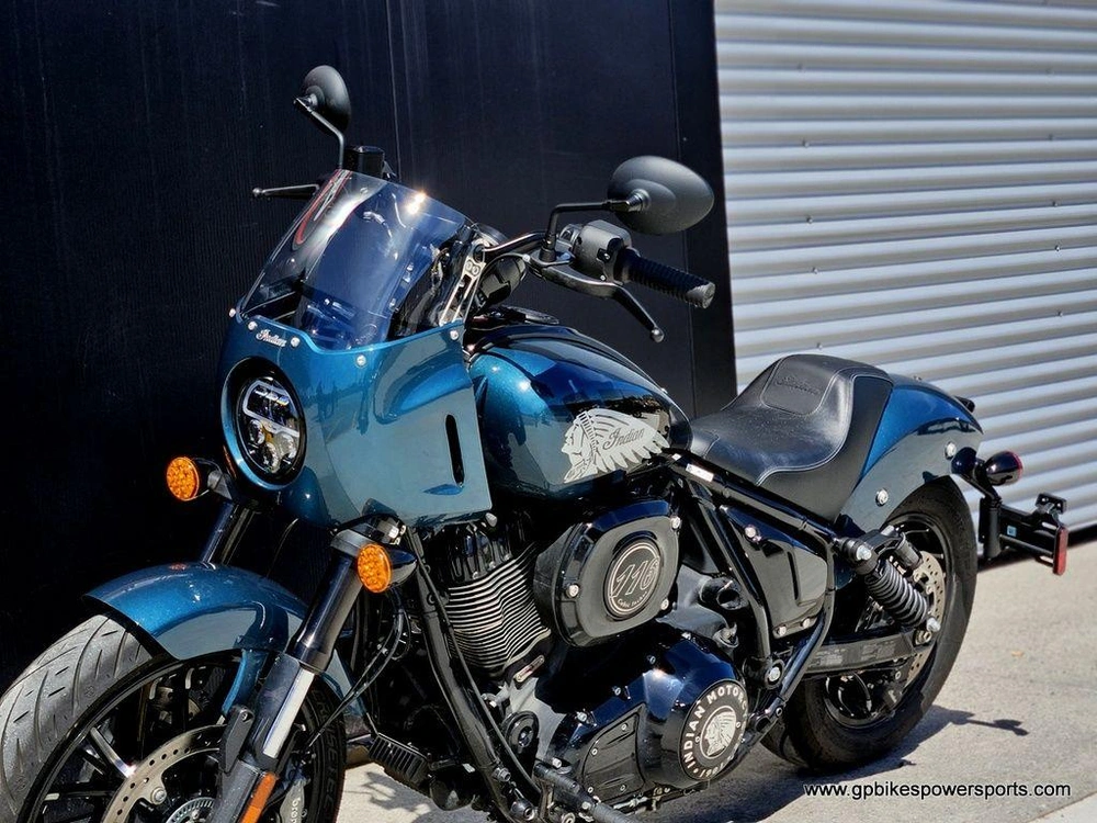 2025 Indian Motorcycle Sport Chief Cascade Green Metallic
