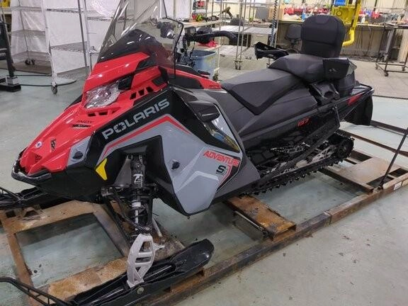 2025 Polaris Prostar S4 Indy Adventure 137 alt