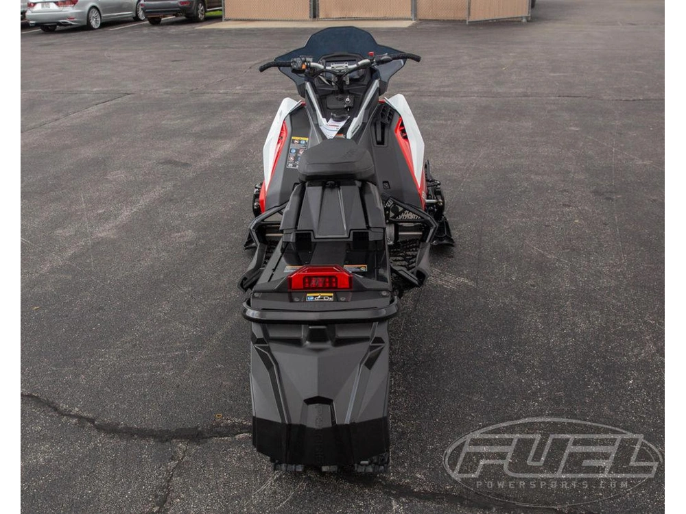 2027 Polaris 850 Indy Xc 137 7s Indy Red / White Lightning / Gloss Black alt