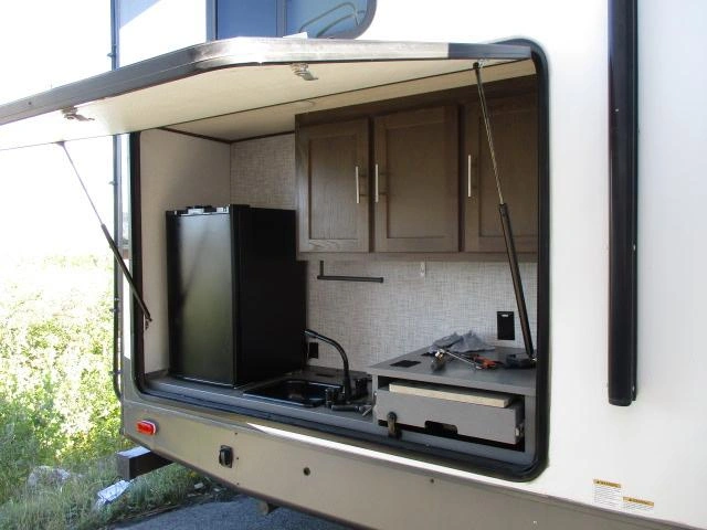 2020 Forest River Heritage Glen 300bh