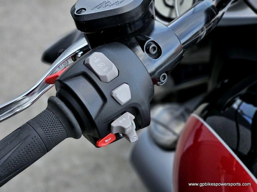 2024 Triumph Rocket 3 R Sapphire Black/carnival Red/silver Ice