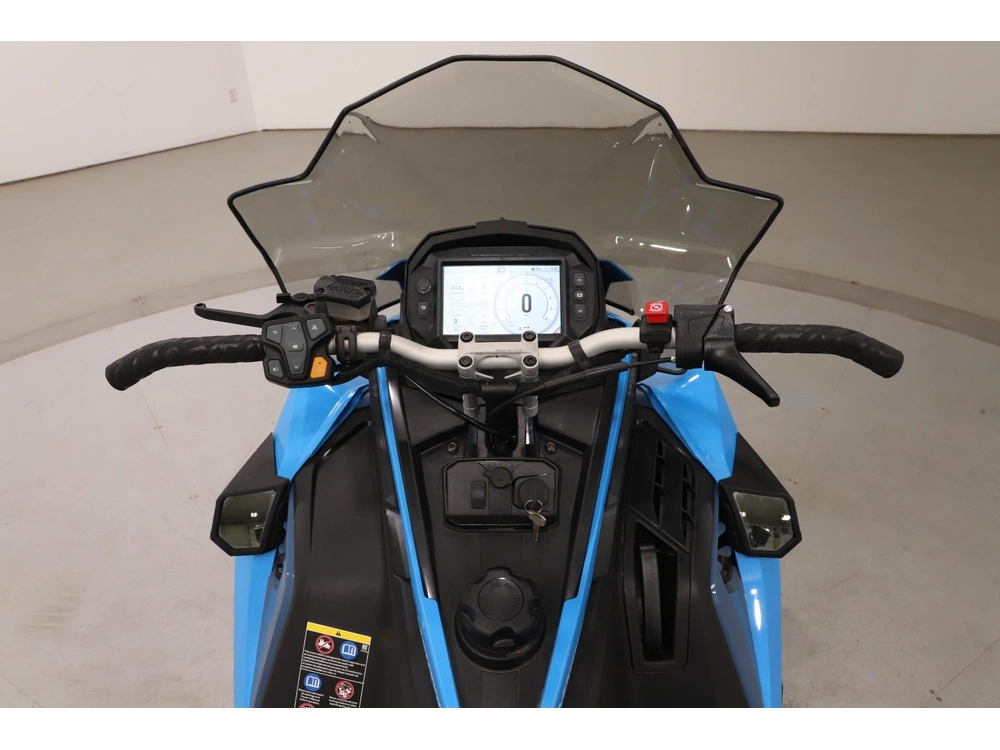 2024 Polaris 650 Indy Adventure 137 alt