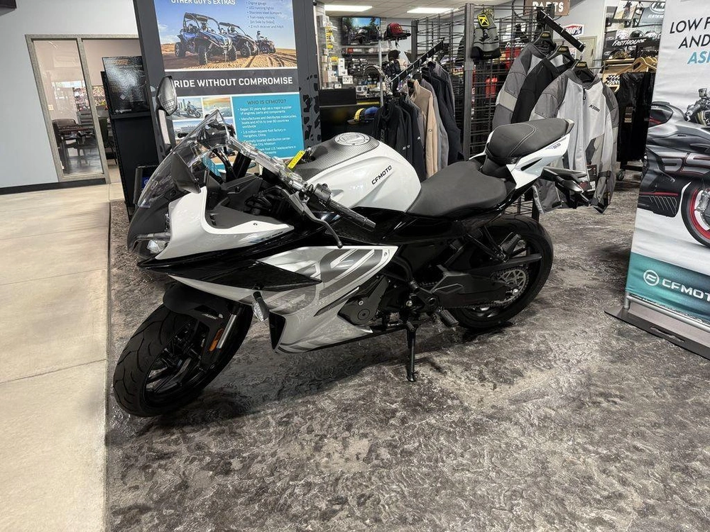 2026 Cfmoto 300ss
