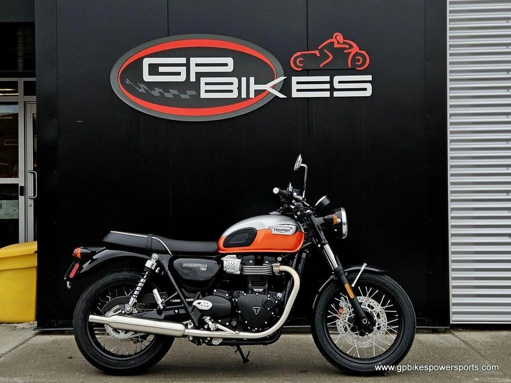 2025 Triumph Bonneville T100