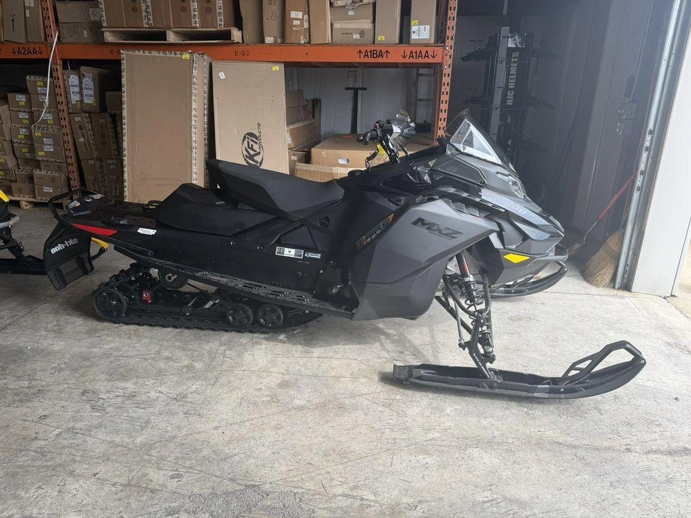 2026 Ski-doo Mxz® Adrenaline® 600r E-tec 129_black