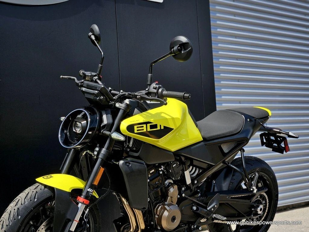 2025 Husqvarna Vitpilen 801
