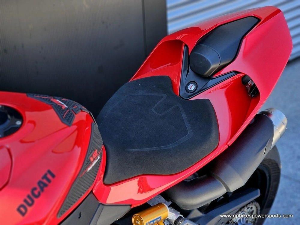2025 Ducati Panigale V2 S