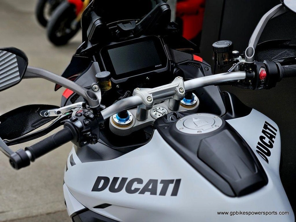 2026 Ducati Multistrada V4 Rs