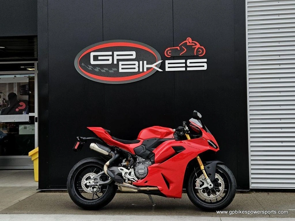 2026 Ducati Panigale V2 S Red