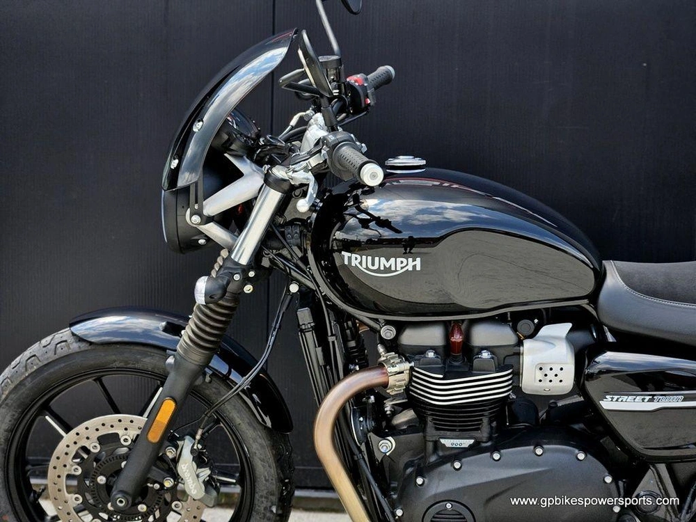 2019 Triumph Street Twin Jet Black