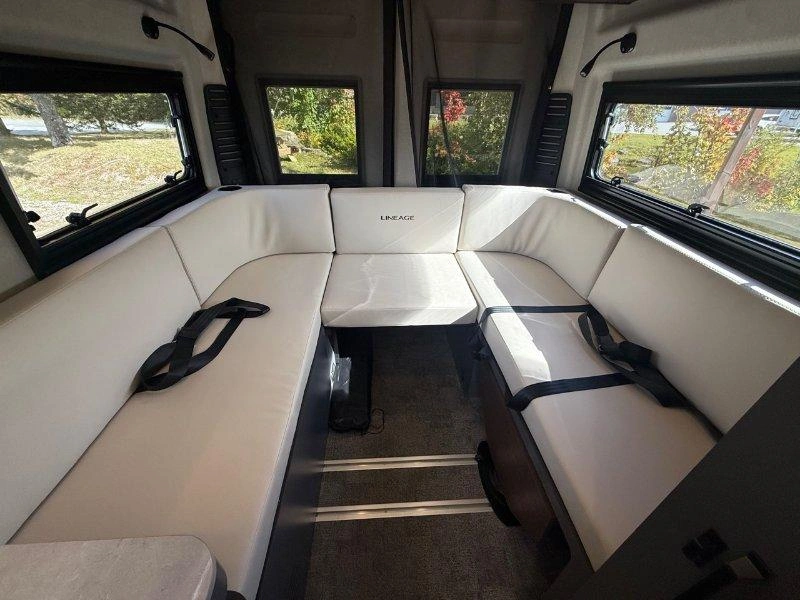 2027 Grand Design Lineage Lvp2 alt