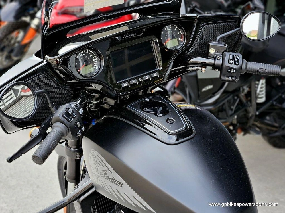 2026 Indian Motorcycle Chieftain® Powerplus Dark Horse® Black Smoke